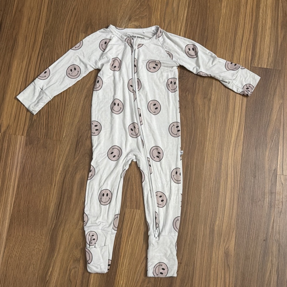Baylor Moon Baby Girls Boys 18-24 Months Smiley Footed Sleeper Pajamas Bamboo VG